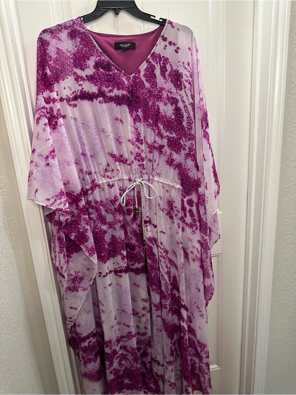 Kris Jenner Kollection Magenta V-Neck Tie-Waist Kaftan size M